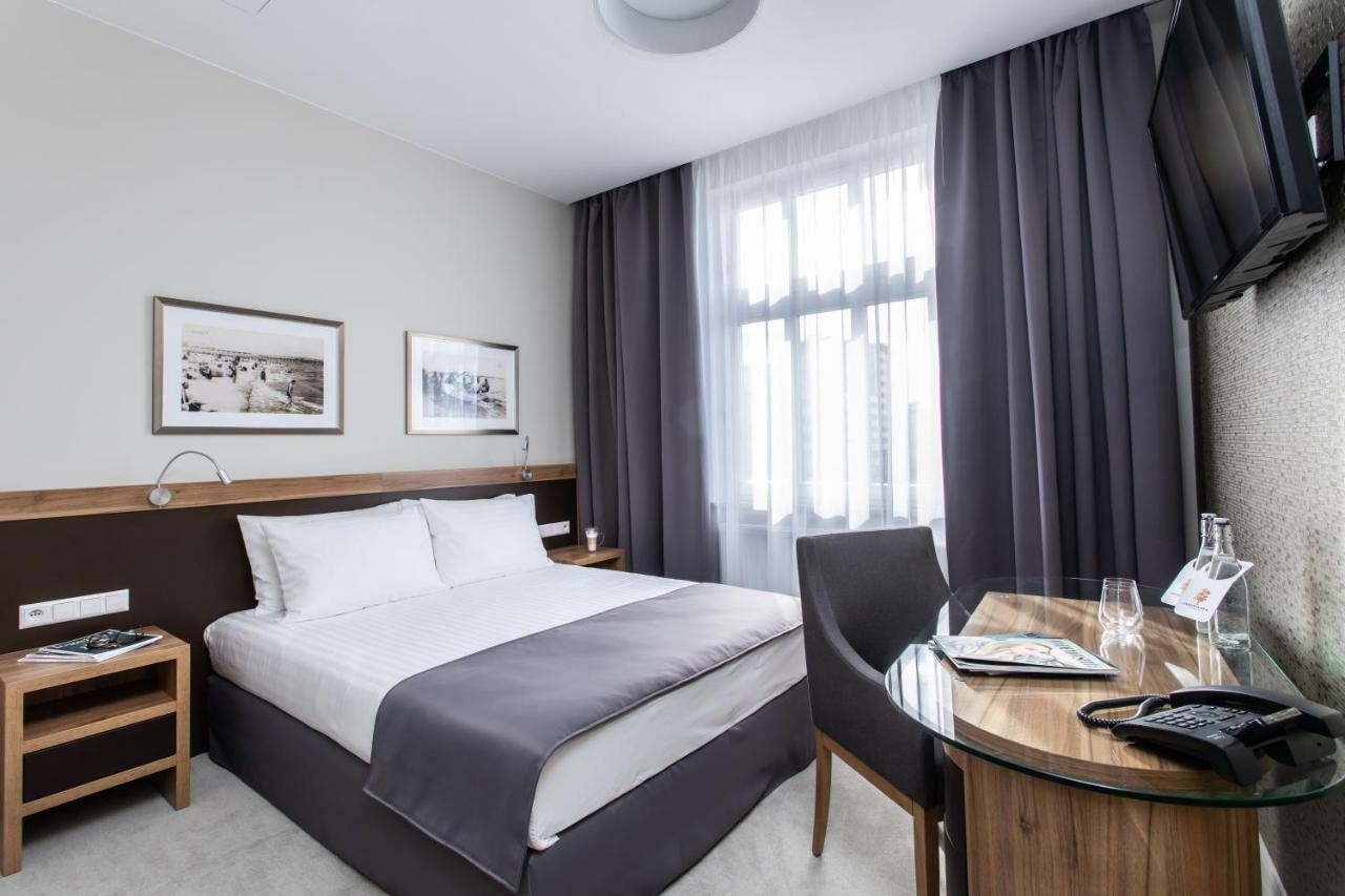 Jakubowy Hotel กดิเนีย ภายนอก รูปภาพ
