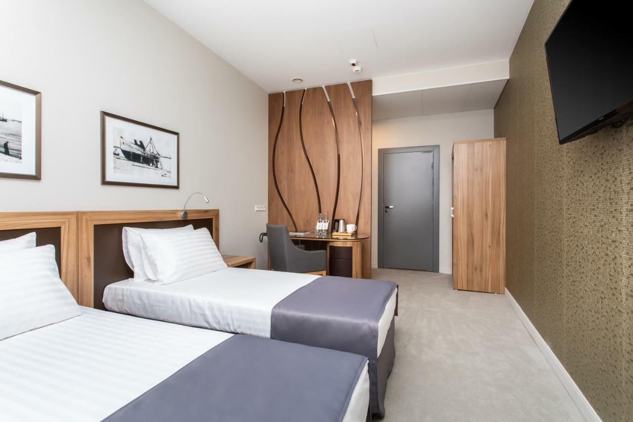 Jakubowy Hotel กดิเนีย ภายนอก รูปภาพ