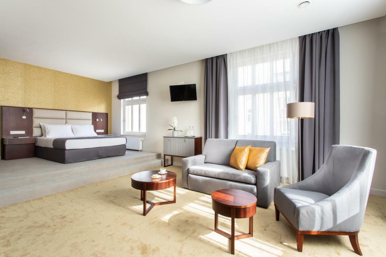 Jakubowy Hotel กดิเนีย ภายนอก รูปภาพ
